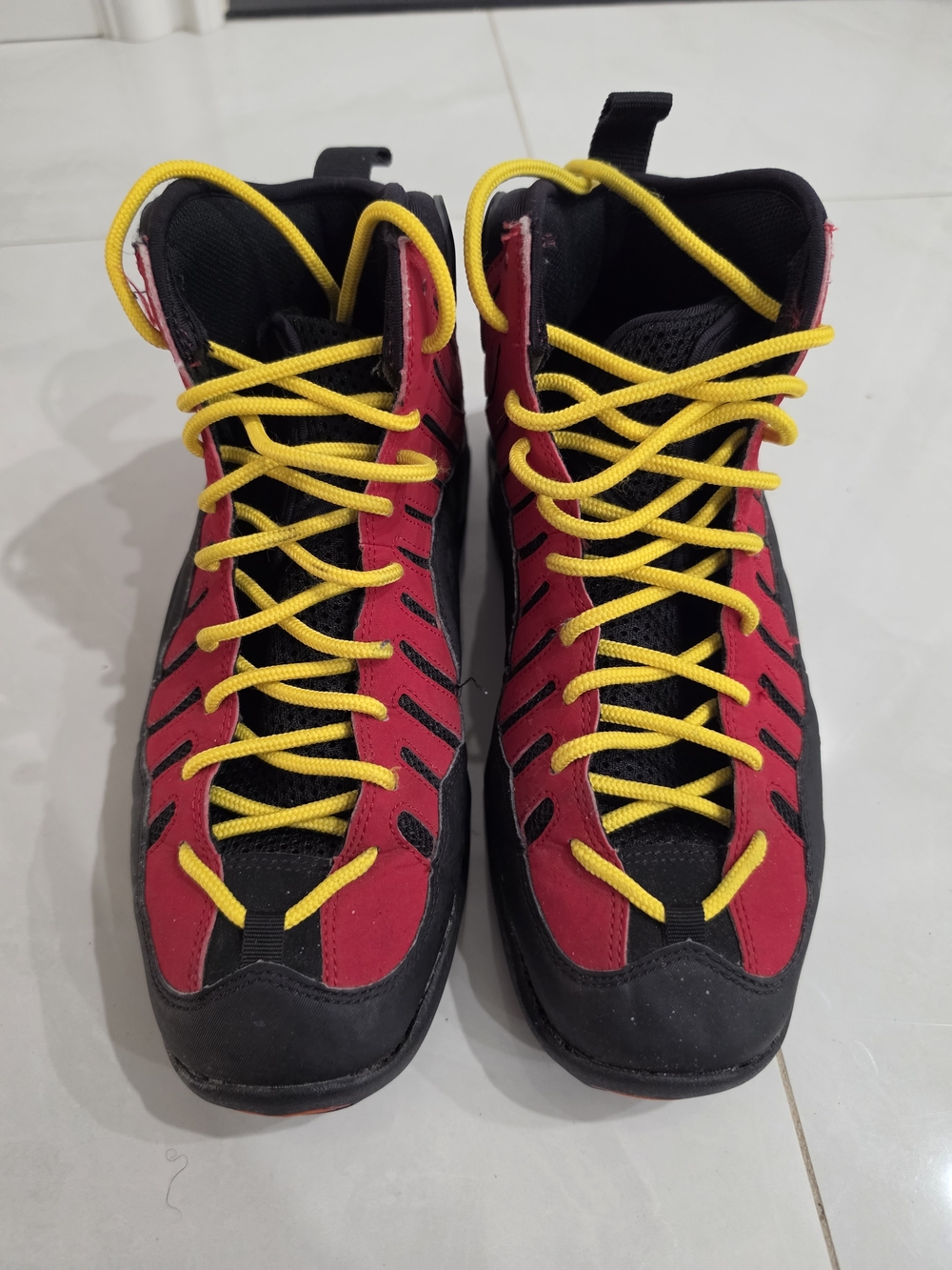 Nike Air Bakin 2013 Black Red Yellow 316383-002 Men’s Size 10.5